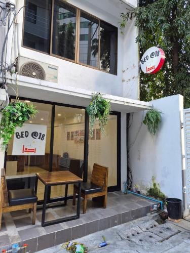 BED at 18 Asoke near สถานีรถไฟฟ้าใต้ดินศูนย์การประชุมแห่งชาติสิริกิติ์