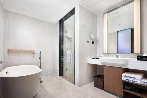海口海甸岛希尔顿欢朋酒店Hampton by Hilton Haikou Haidian Island – Haikou, SD