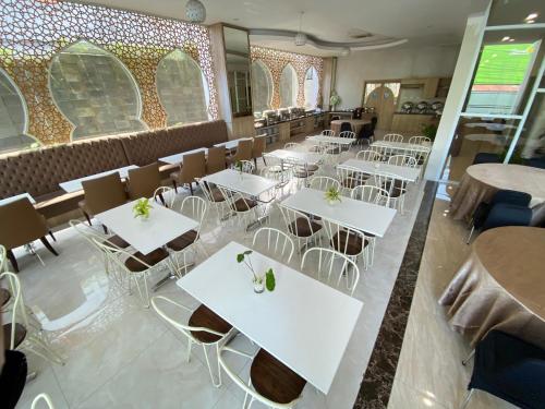 Grand Bunda Hotel Syariah Bukittinggi Powered By Archipelago in 古格班恩