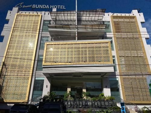 Grand Bunda Hotel Syariah Bukittinggi Powered By Archipelago in 古格班恩