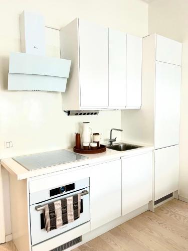 Iso Roobertinkatu A - Picturesque Area in Helsinki Center Apartment in Ullanlinna