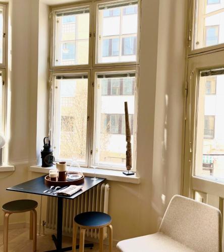 Iso Roobertinkatu A - Picturesque Area in Helsinki Center Apartment in Ullanlinna
