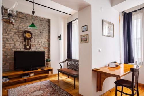 Cozy Intimate 2BD2Bath Galata Tower Home! #410 - image 14