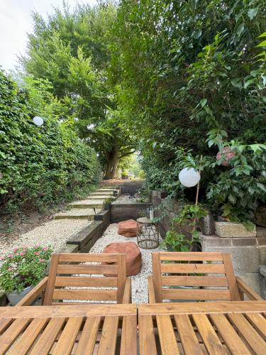 Kert, Boho Chic Cottage & Wild Garden nr Soho Farmhouse in Steeple Aston