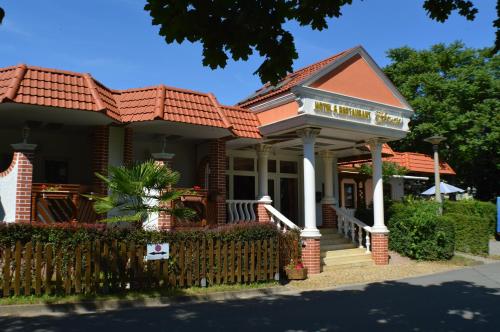 . Hotel und Restaurant Feustel