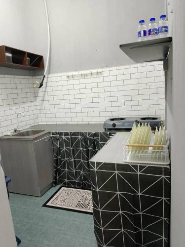 Tipika Guest House - di Pasir Pekan sempadan 3 Daerah KB, Pasir Mas & Tumpat in Wakaf Bharu