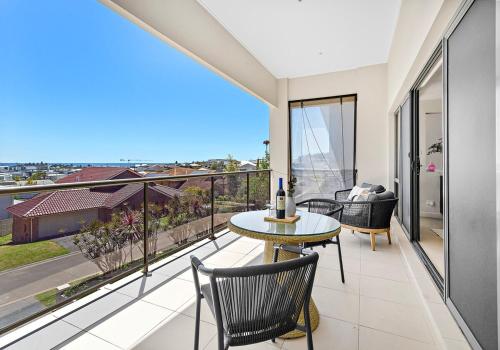 Shell Cove Holiday Home Ocean Views & Heated Pool in Šelhārbora