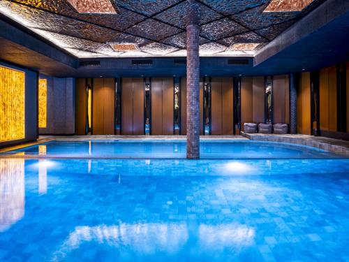 Premier Luxury Mountain Resort - image 2