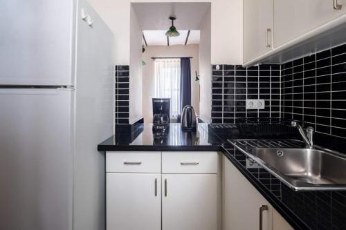 Cool Authentic 2BD2Bath Galata Tower Home! #413 - image 13