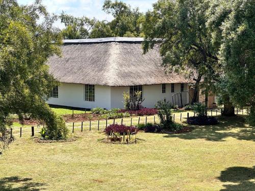 Mabheleni Camping Lodge in Koster