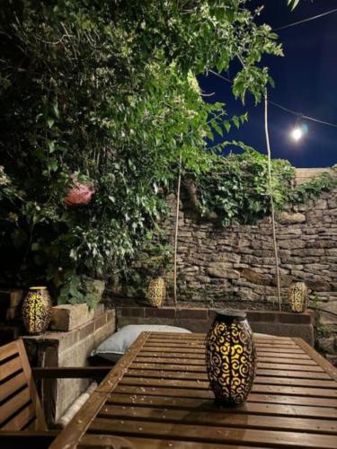 Kert, Boho Chic Cottage & Wild Garden nr Soho Farmhouse in Steeple Aston