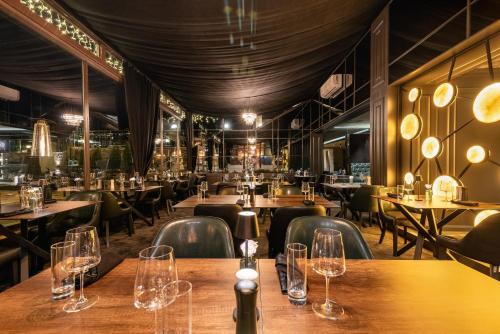 高級豪華高山度假村 (Premier Luxury Mountain Resort) in 班斯克