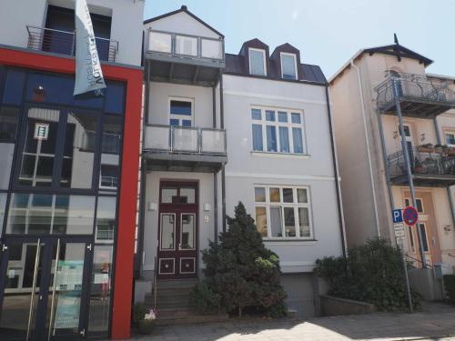 Haus Karzenburg Fewo 3 Pavillion in Warnemünde, Deutschland
