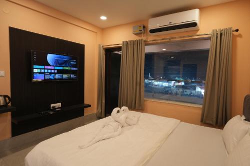 room detail thumbnail 1