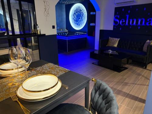 Seluna Love-room in Espondeilhan