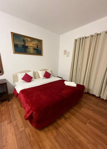 Two Ducks Hostel Room Type - Deluxe Double or Twin Room with Balcony
