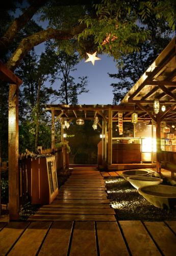Shops, Hotel Malas in Panchgani