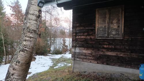 Kleine gemütliche Holzhütte ALLEINLAGE - WLAN bis 5 Personen in Saalfelden am Steinernen Meer, Österreich