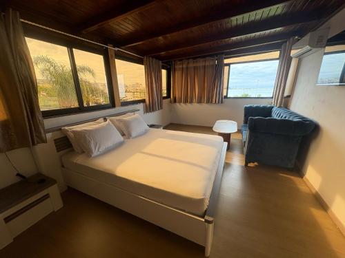 Villa Mirasol Hotel 5