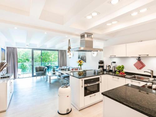 Prora - Ferienwohnung mit 2 Balkonen - Kapitanskajute in Prora