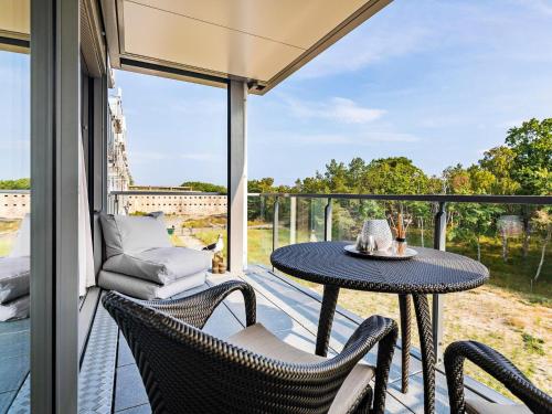 Prora - Ferienwohnung mit 2 Balkonen - Kapitanskajute in Prora