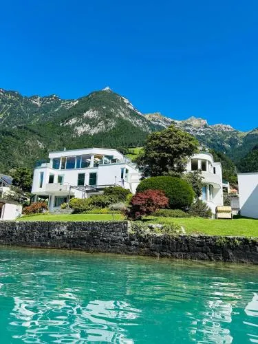 Exclusive Lake Access Villa Studio in Fluelen, Schweiz