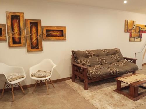 Depto de dos ambientes equipado con garage en la propiedad