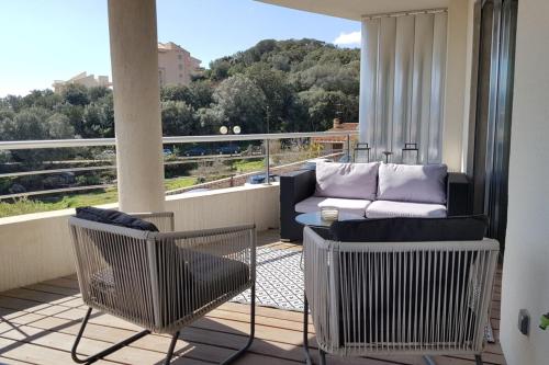 Bel appart 4 moderne avec piscine et wifi gîte à louer Pointe de Tamaricciu