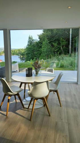 Exterior view, Cabin With Sea Views Near Kristiansand in Hamresanden
