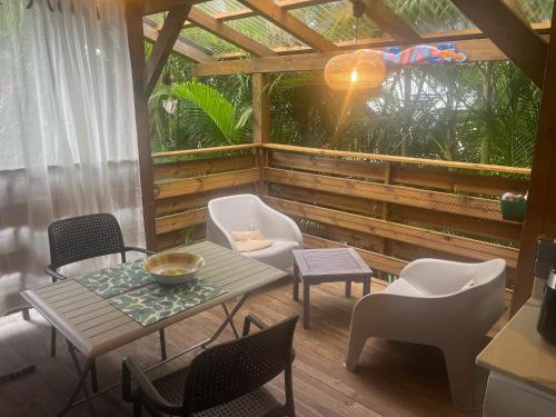 Studio 1 SOUS LES COCOTIERS - Location saisonnière - Sainte-Rose
