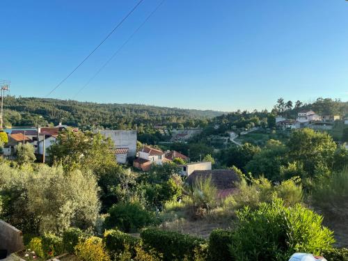 Skats, Relaxing Riverside Escape & Stunning Sunset Views in Treiksedo