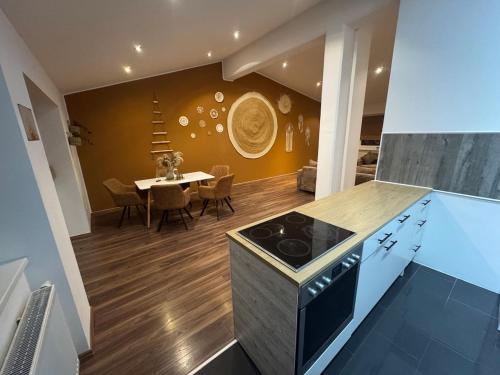 BOHO Suite Tierra nähe Salzburg (BOHO Suite Tierra nahe Salzburg) in 弗萊拉辛