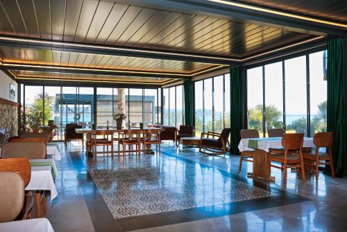 Restorāns, Silver Bay Club House in Kadıovacık