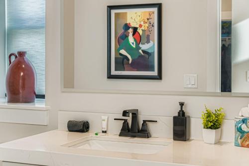 Luxurious 4 Bedroom Retreat close to Deer Valley East 1936 - main image
