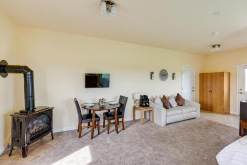 Geneva Studio, 3 Miles to Seneca Lake! in Geneva, USA