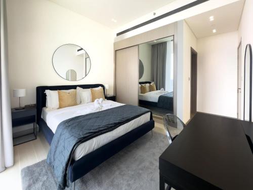 High-End Living With Private Pool - image 2