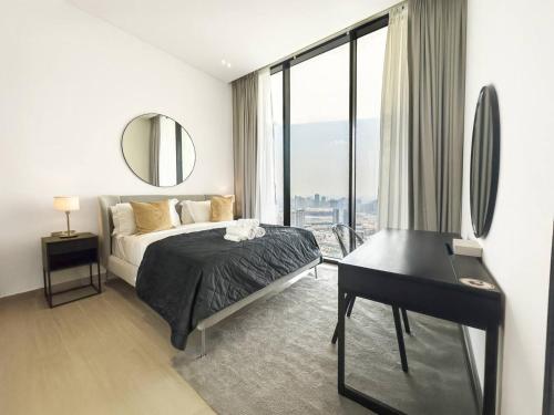 Modern and Cozy 1 Bedroom with Private Balcony Pool - image 13