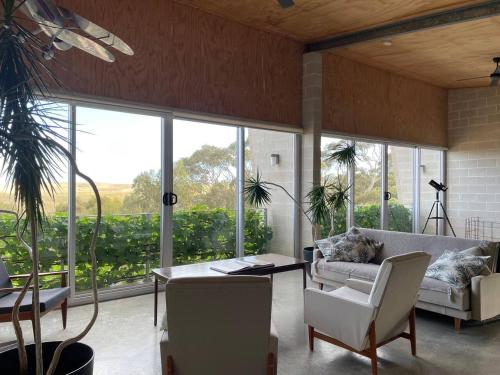 Sampson Retreat in Myponga Beach