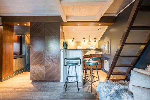 Ti Loze – Chalet de Prestige pour 5, au Cœur de Bellecôte - Location, gîte - Courchevel