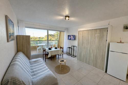 Grand studio à deux pas de la plage