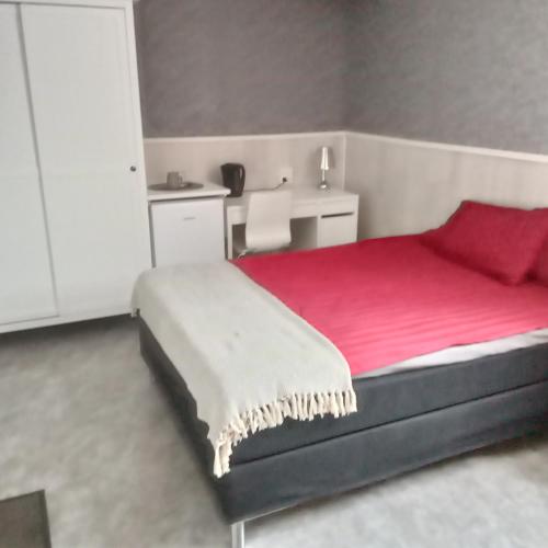 Golden Work Hostel