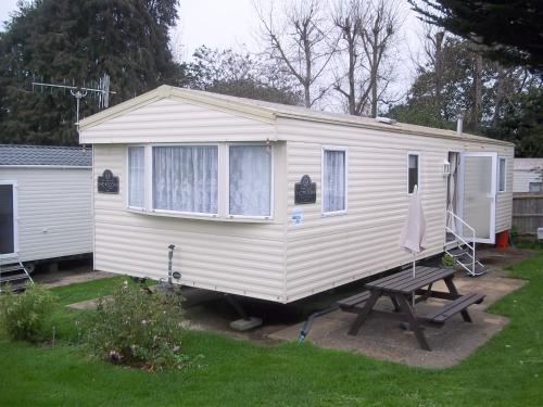 Homely caravan at Weymouth Bay gîte à louer Osmington Hill