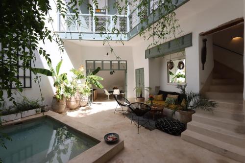 RIAD BAB OUCHKA & Heated pool