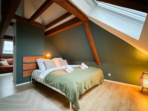 Modernes 2-Schlafzimmer City Apartment mit Arbeitsplatz in Remscheid, Deutschland