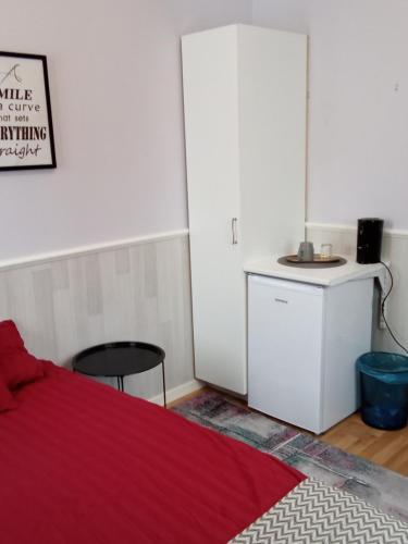 Golden Work Hostel