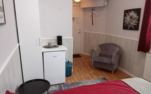 Golden Work Hostel