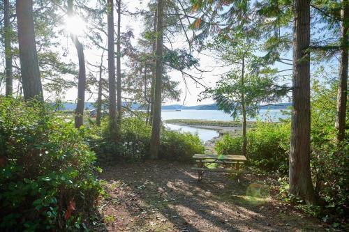 La Conner Camping Resort Cabin 7 in Lakonera (WA)