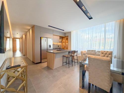 Cielo Verde 102-Luxury Apartment 3 Min from Airport JMC