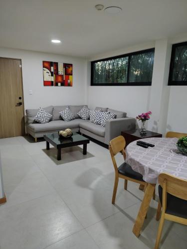 Departamento con excelente ubicacion – khách sạn tại Ignacio Romero Vargas