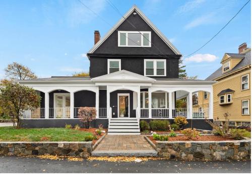 Luxury 5br Home Steps To Medford Square - Massachusetts